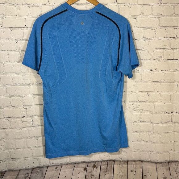 Lululemon Men’s Metal Vent Tech Athletic Shirt Size Medium Athleisure Blue - Picture 7 of 7